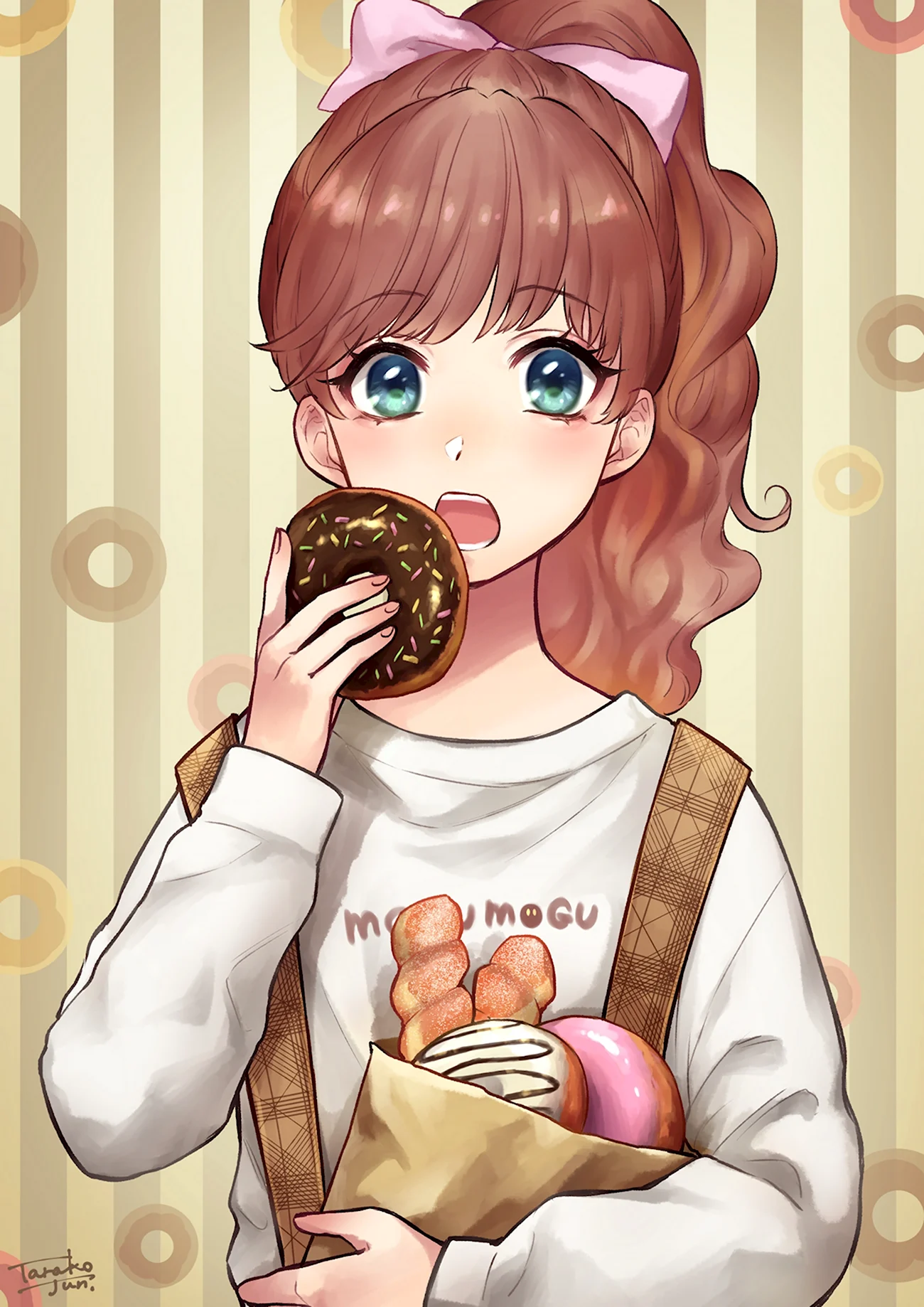Девочка с пончиком