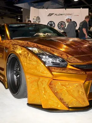 Nissan GTR 21 золотой