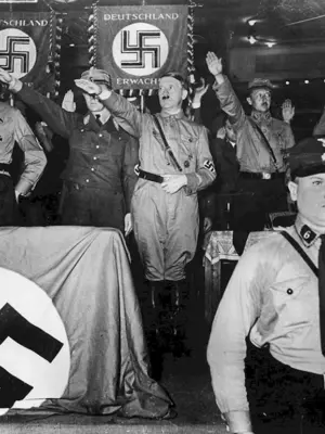 Адольф Гитлер зигует Германия