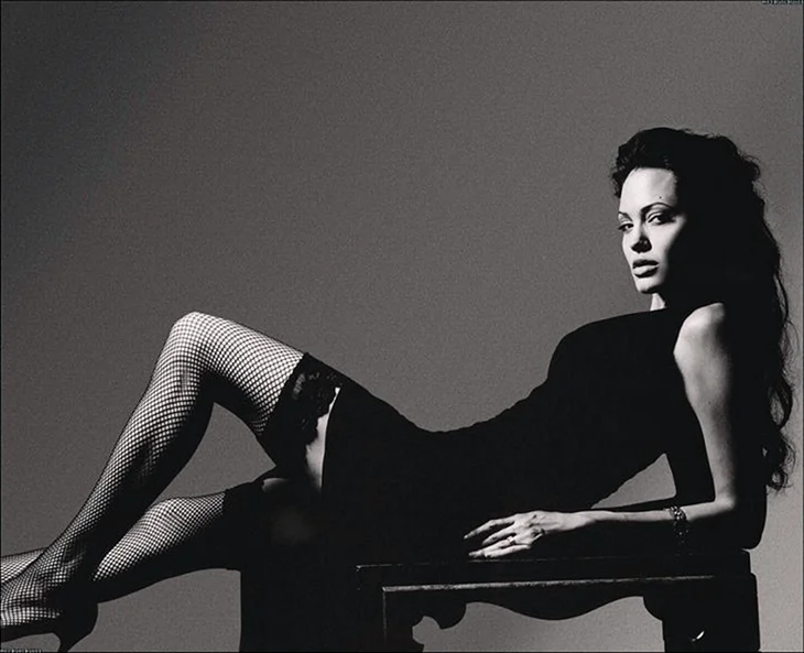 Анджелина Джоли ножки
