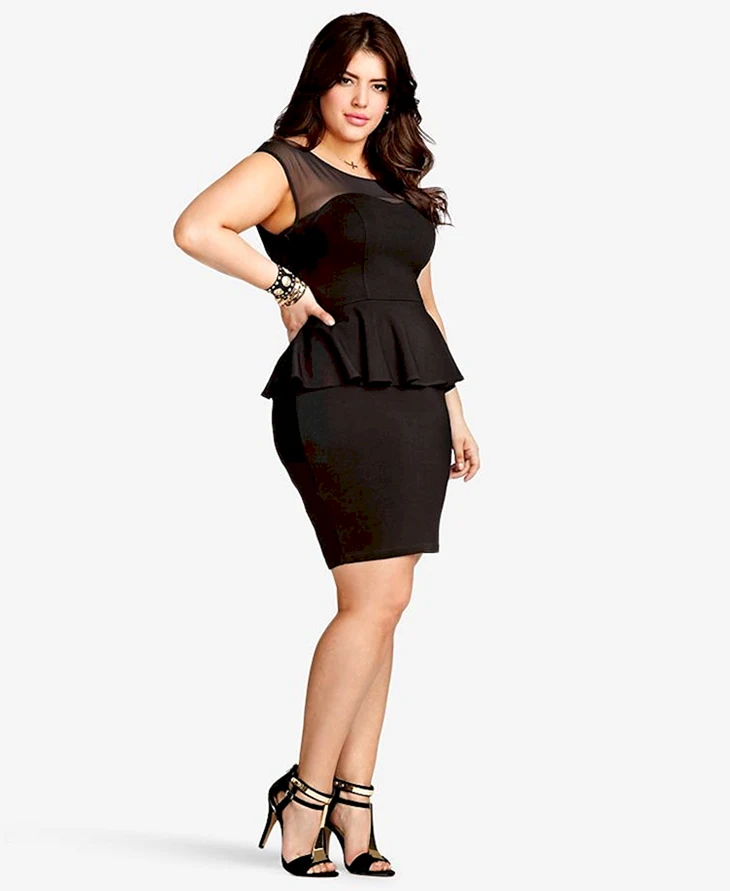 Фигуры полных женщин фото. Модель плюс сайз Дениз бидо. Модель Plus-Size Denise Bidot.