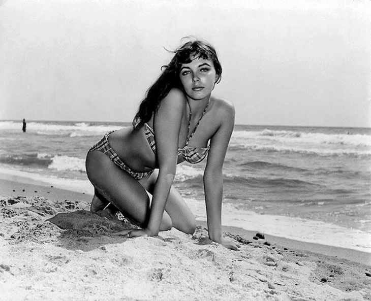 Джоан Коллинз в молодости в 1950