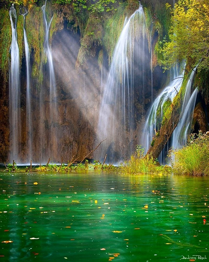 Плитвицкие озёра водопады