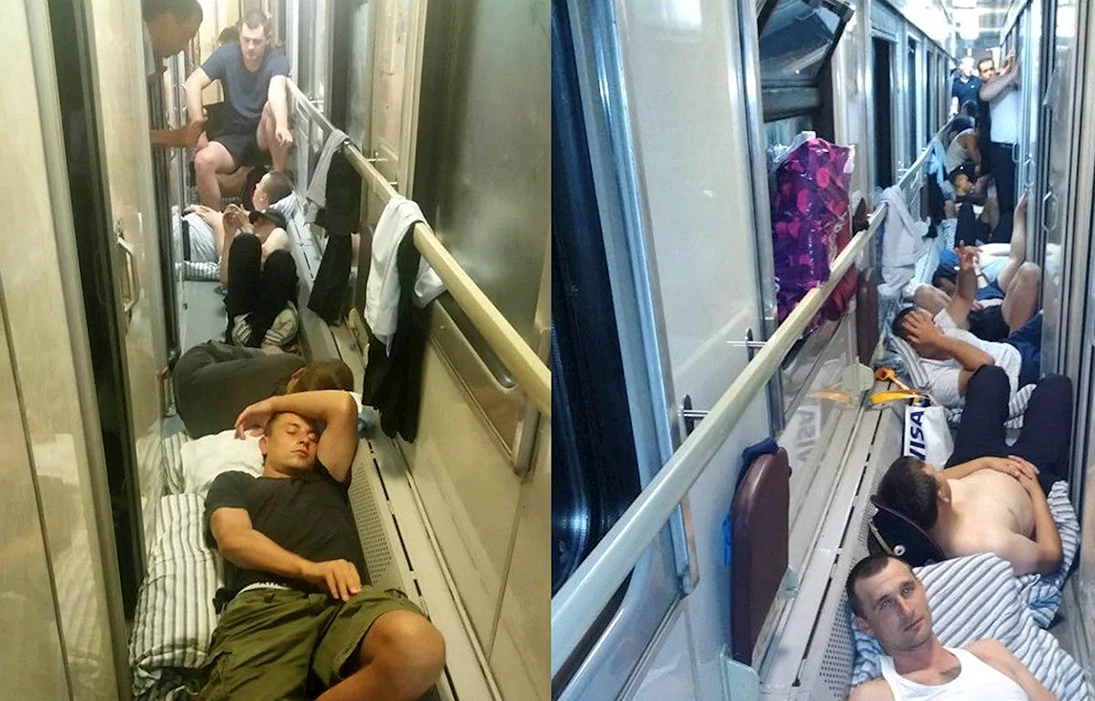 Смешные люди в поезде