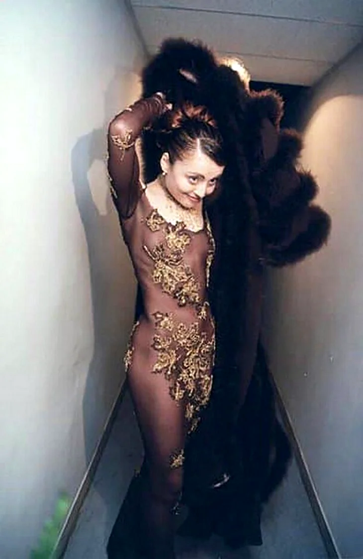 Варум Анжелика 1990-е